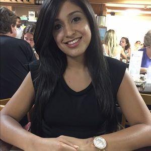 Meet your Posher, Carina