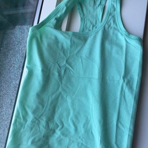 Lululemon swiftly tank mint light blue size 4