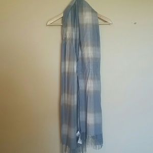 Gap Scarf