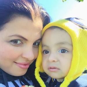 Meet your Posher, Deisy