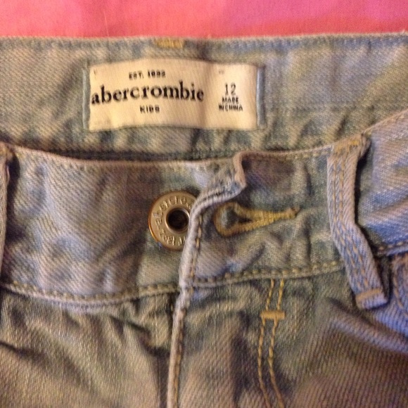 Abercrombie shorts - Picture 2 of 4