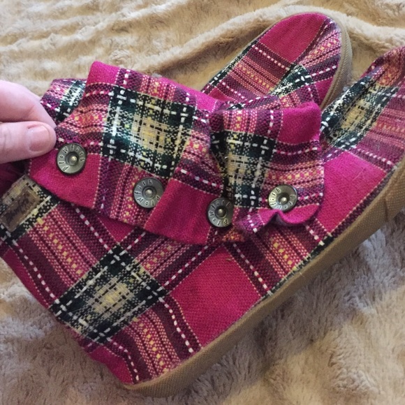 Short boots