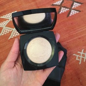 Chanel illuminating powder
