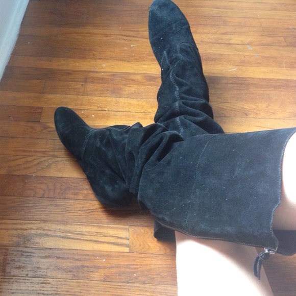 Ann Taylor LOFT suede boots 👢👢 Size 8 - Picture 2 of 2