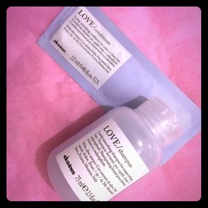 Davines LOVE smoothing shampoo