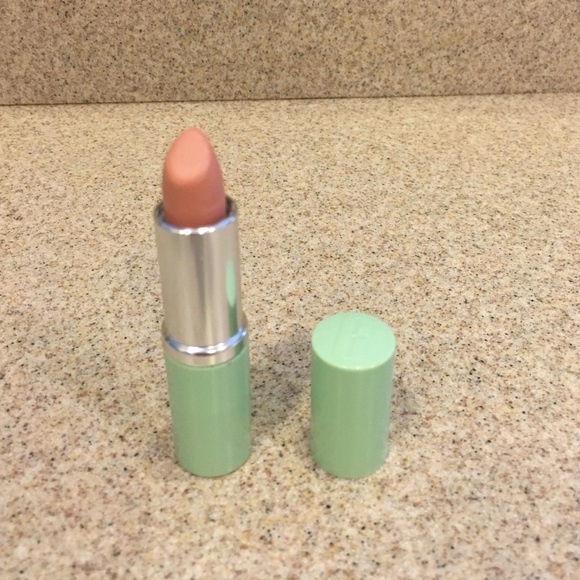 Clinique long last soft matte lipstick