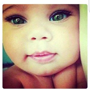 Meet your Posher, Lara