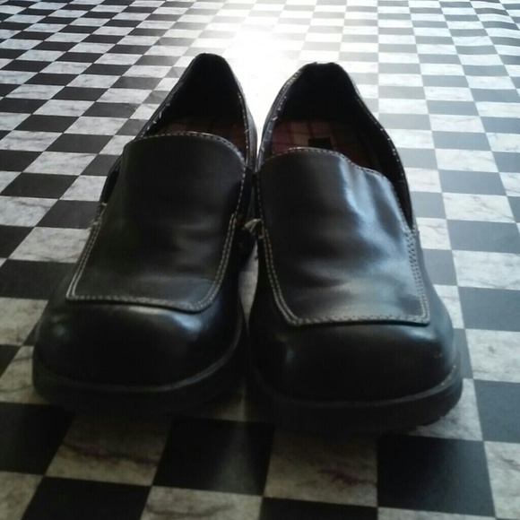 Heels - Picture 2 of 2