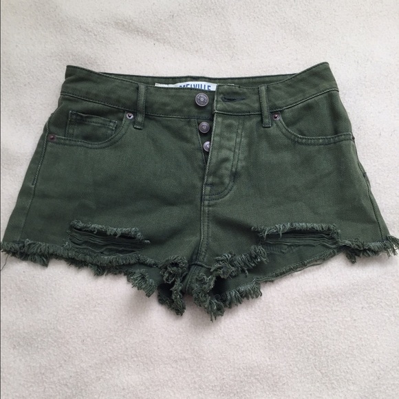 Brandy Melville Pants - NWOT Brandy Melville shorts