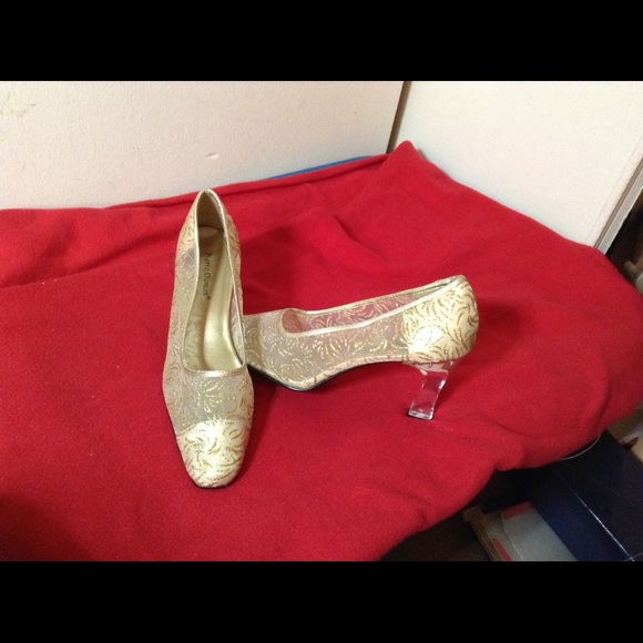 Gold shoes