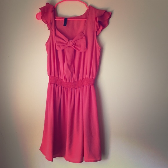 Pink bow dress