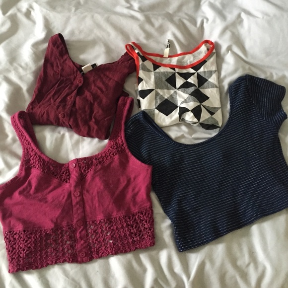 Crop top bundle!!!! 👕👚