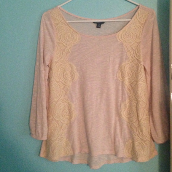 American eagle 3/4 sleeve rose shirt
