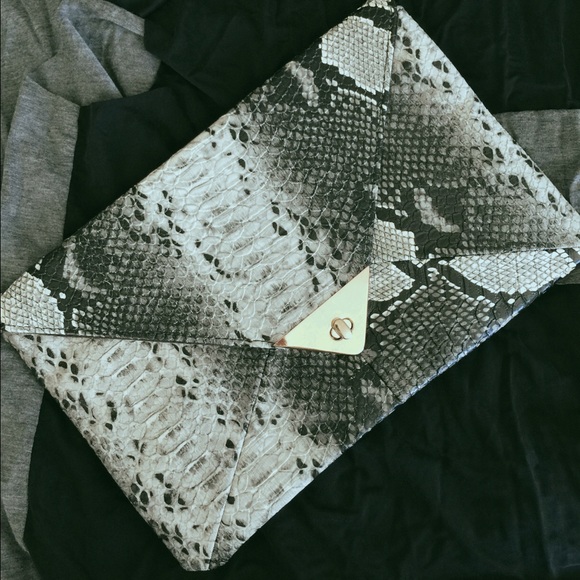 No brand  Handbags - Snake Skin Envelope Clutch