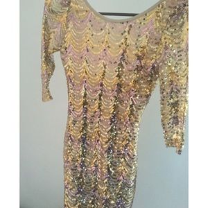 Sequin gold dress from Windsor