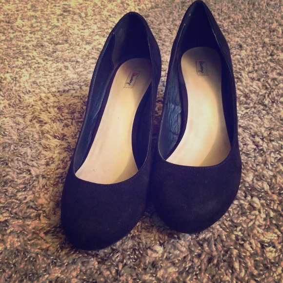 Olsenboye Shoes - Olsenboye black suede heels