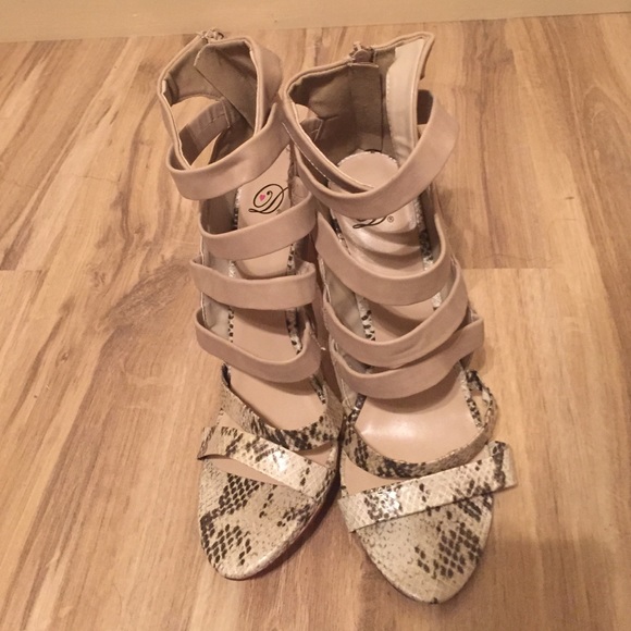 Sexy python print sandals