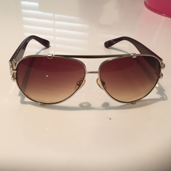 Brown aviator sunglasses