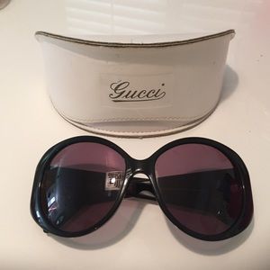 Black gucci sunglasses