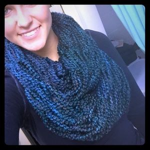 Arm knit scarf