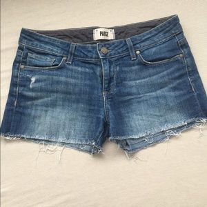 Cut off jean shorts