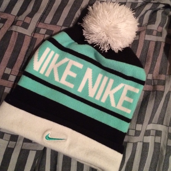 Nike Accessories - Nike beanie hat