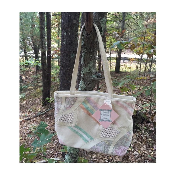Pastel Vintage Bag NWT!! Perfect for spring ! 🌱