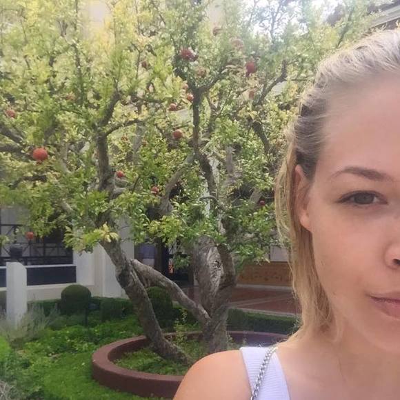 Meet your Posher, Maeve - Picture 1 of 1