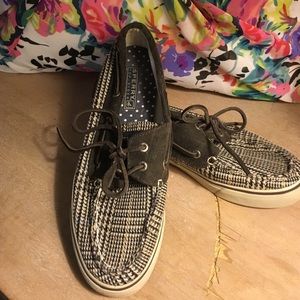 Tweed Sperry's