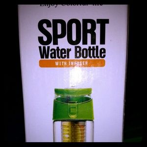 Sports water bottle