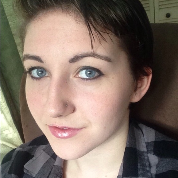 Meet your Posher, Kiera - Picture 1 of 1