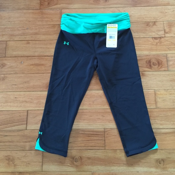 Under Armour Compression Capris sz M