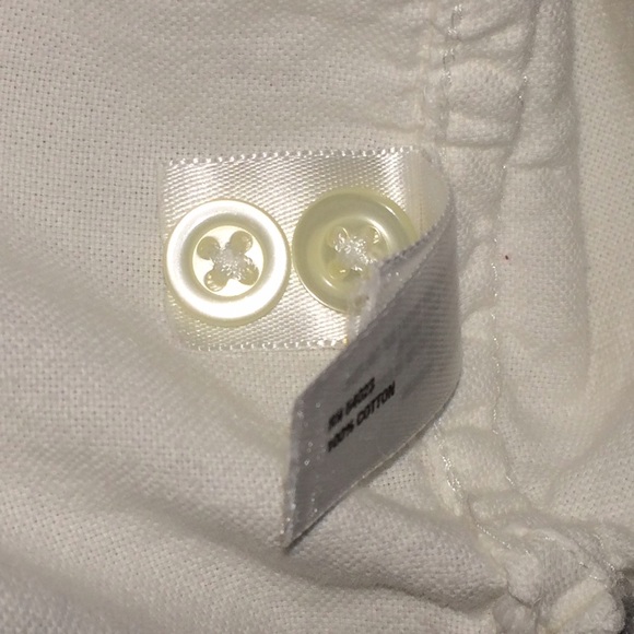 GAP Classic White Button Down Shirt - Picture 3 of 3