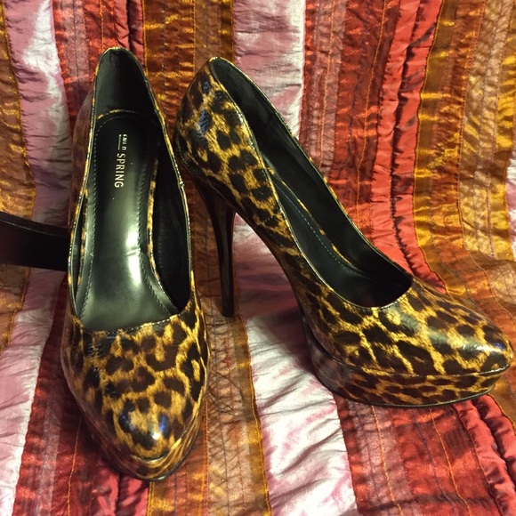 Leopard heels  * I take offers ☺️