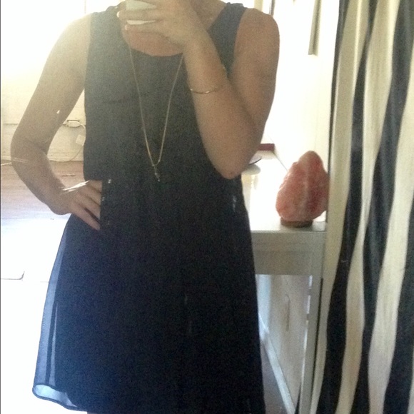 Express Black Dress with built-in Slip - Picture 2 of 4