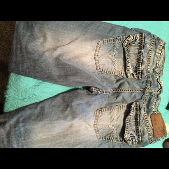 (PRICE LOWERED)Men's guess jeans