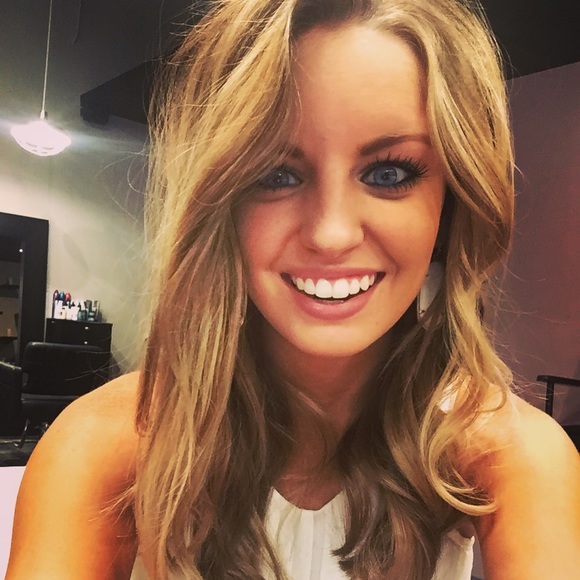 Meet your Posher, Taylor - Picture 5 of 6