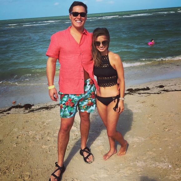 Meet your Posher, Taylor - Picture 2 of 6