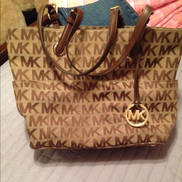 Michael Kors purse