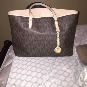 Michael kors purse