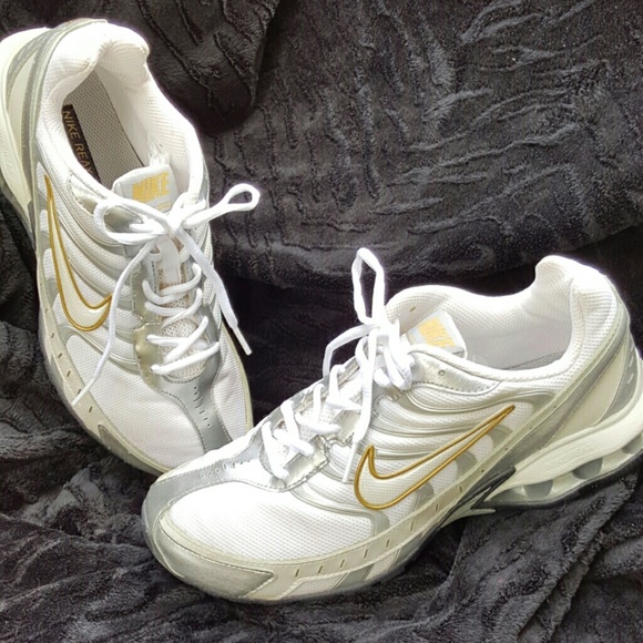 NIKE Reax Running Shoes  Like New!!