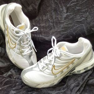 NIKE Reax Running Shoes  Like New!!