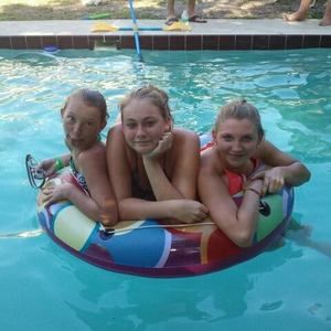 Meet your Posher, Melissa