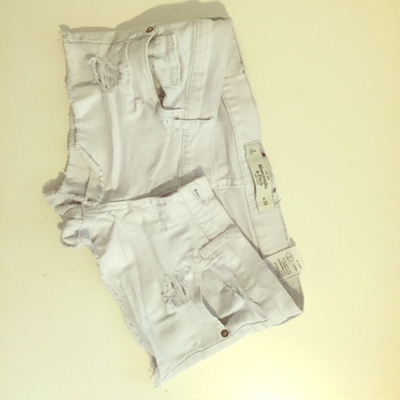 Super duper sexy pair of white jeans