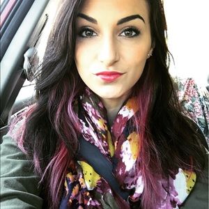 Meet your Posher, Lauren