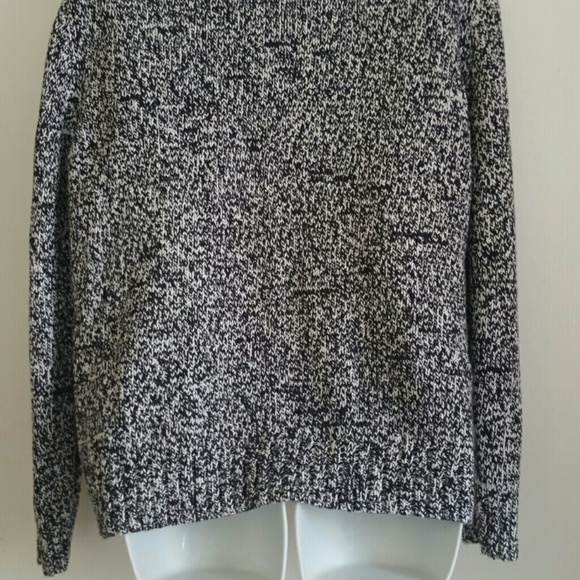 Thick Turtleneck - Picture 3 of 3