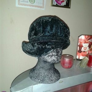 Faux swade poppy cap