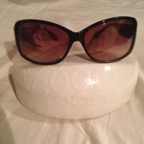 🚨 SOLD🚨 Brand new Coach sunglasses