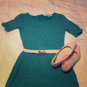 Cream belt with anchor detail