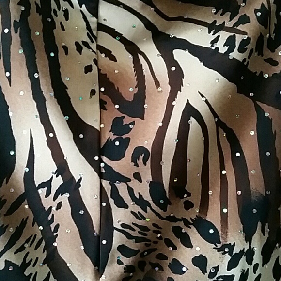 Beautiful blouse - Picture 3 of 3